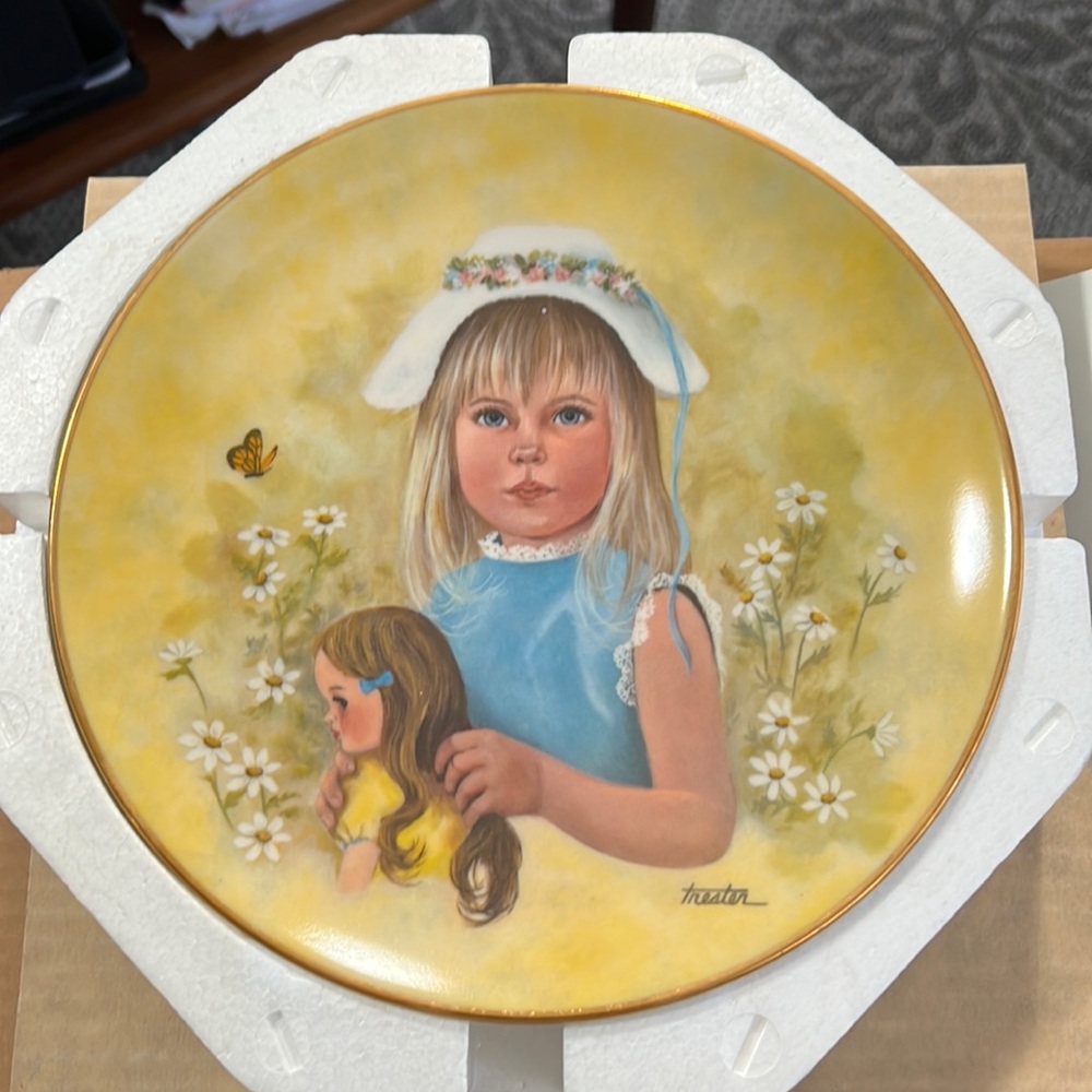 1976 Little Women Sing a Song of Spring Plate
